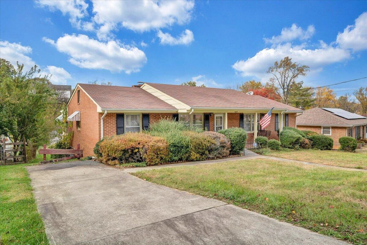 1615 Lonna DR - Photo 47