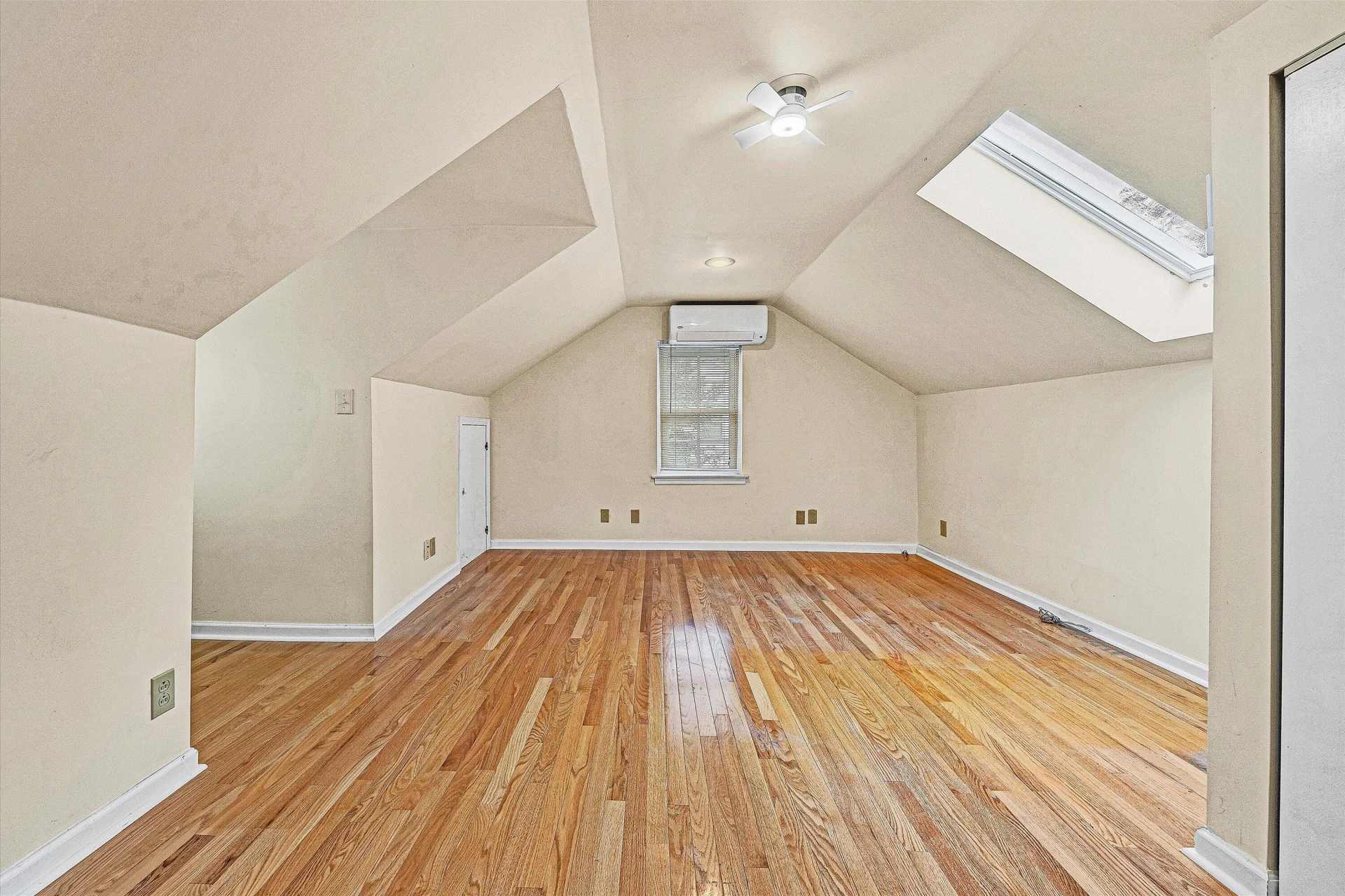 2609 Avenel AVE - Photo 21