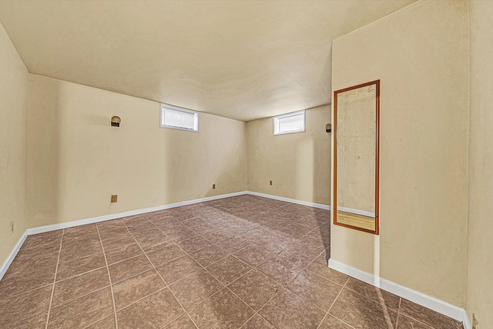 2609 Avenel AVE - Photo 27