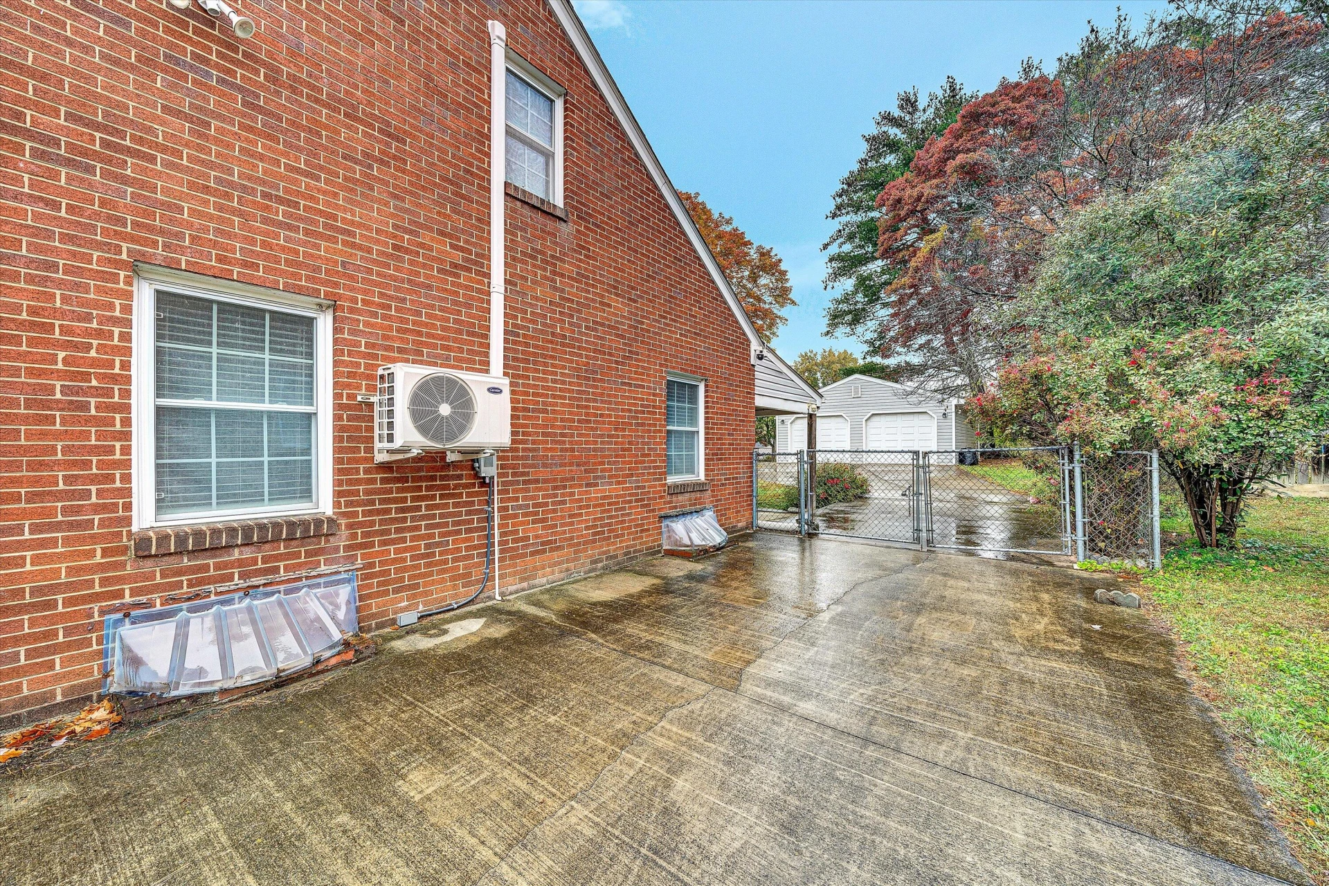 2609 Avenel AVE - Photo 39