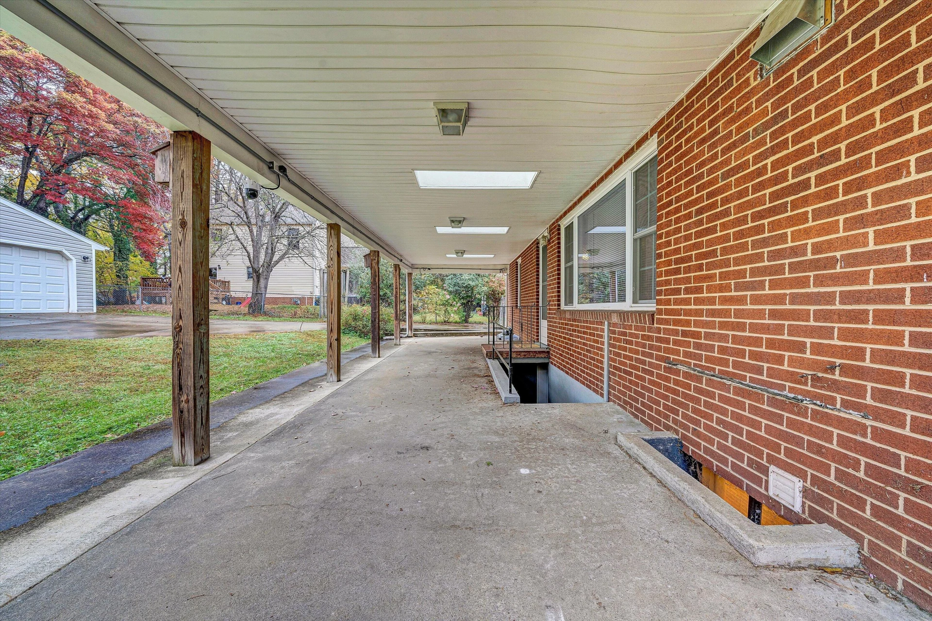 2609 Avenel AVE - Photo 40