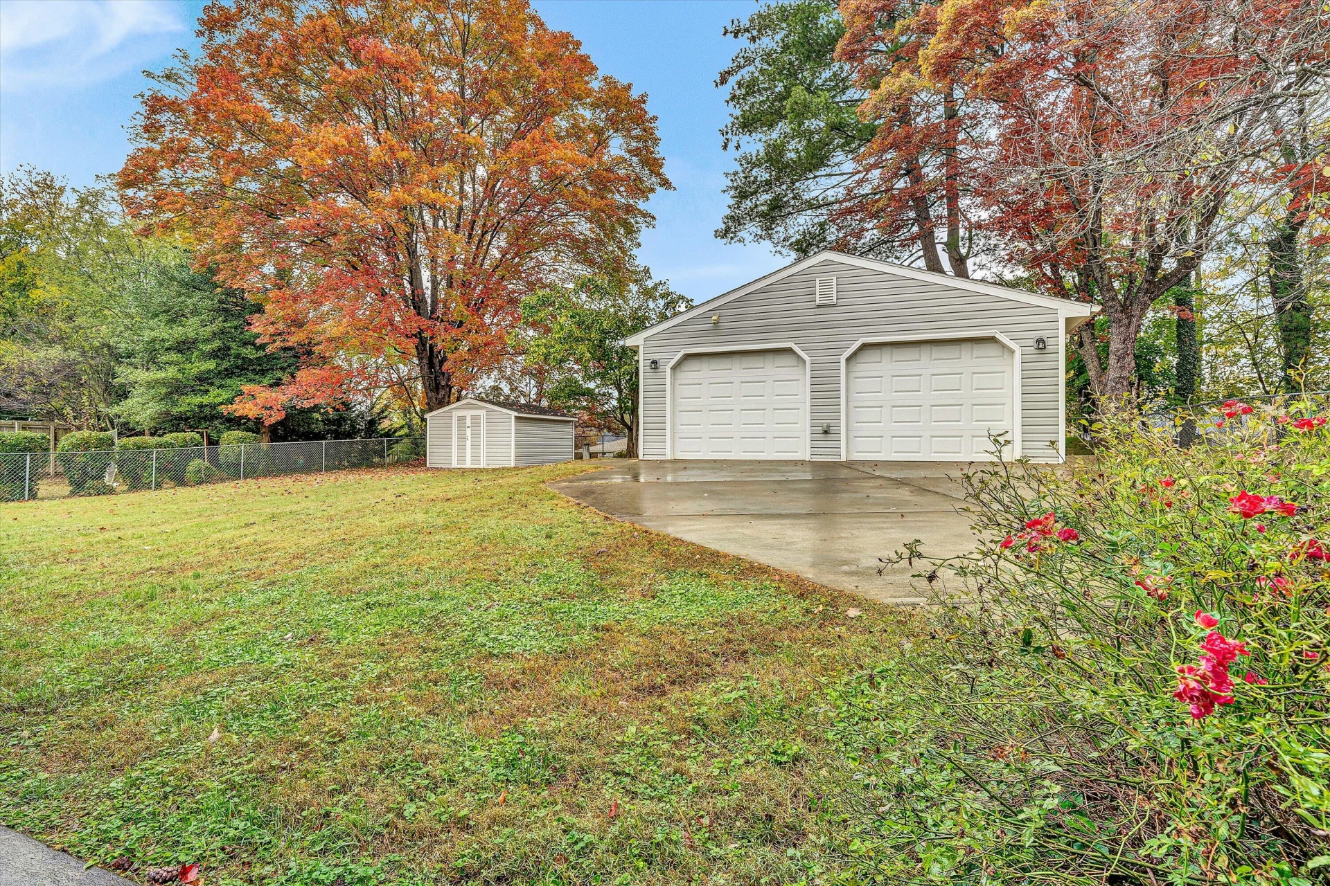 2609 Avenel AVE - Photo 42