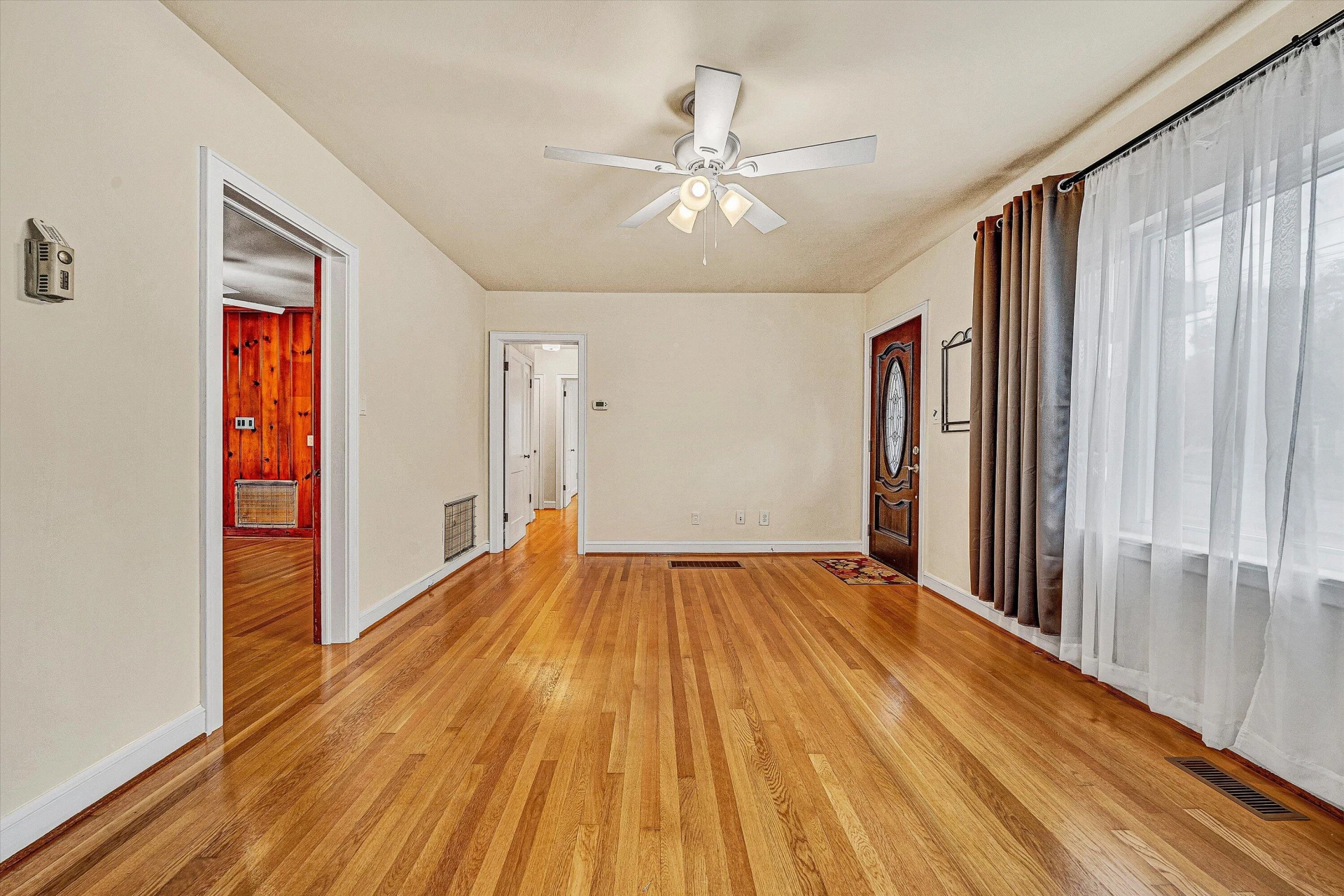 2609 Avenel AVE - Photo 7