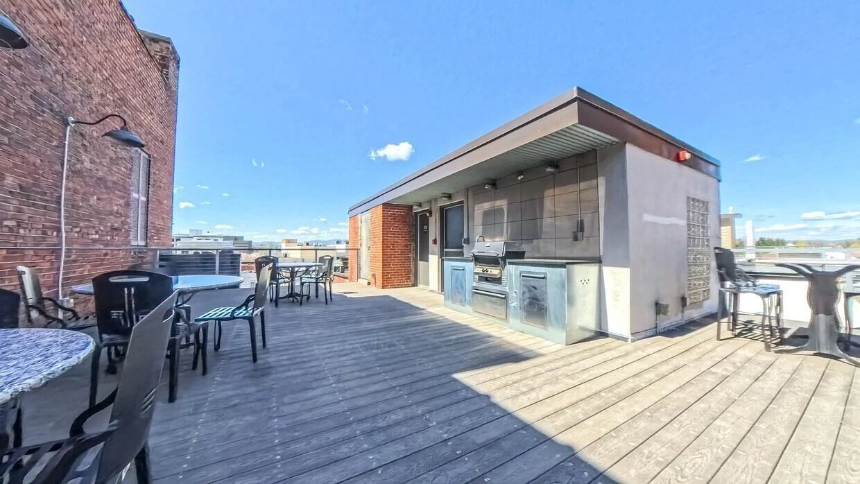 209 1St ST - Photo 4