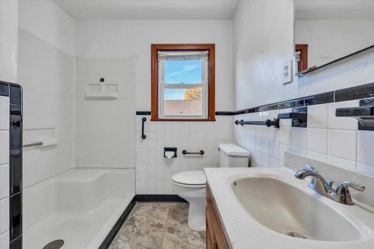 3110 Crockett AVE - Photo 17