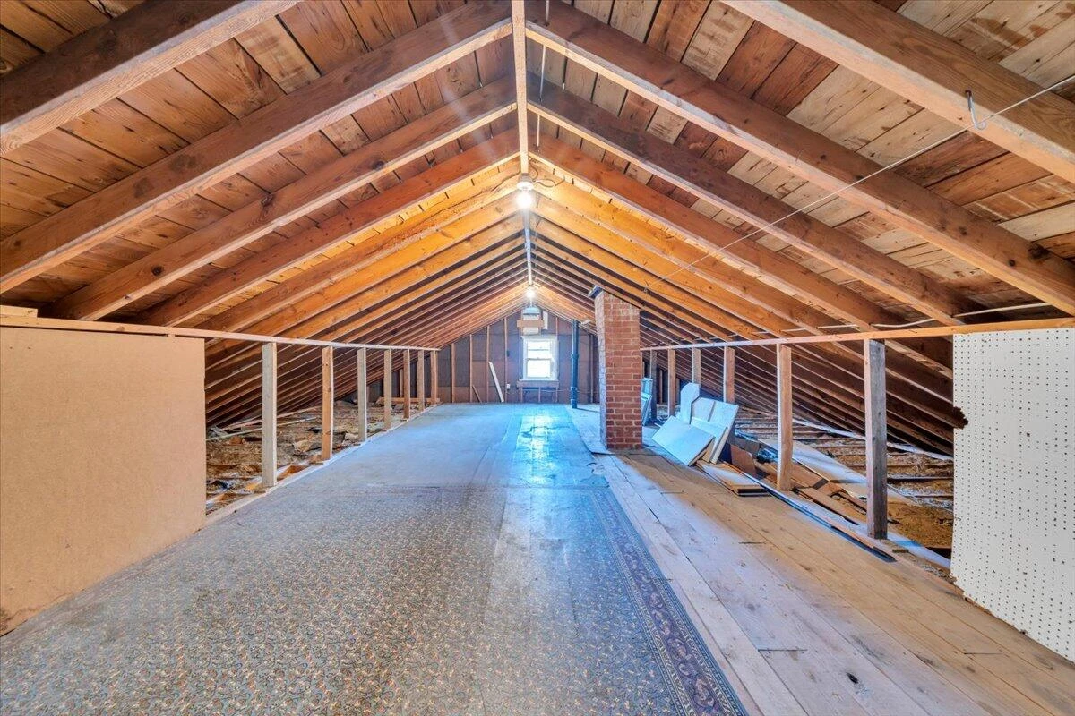 3110 Crockett AVE - Photo 18