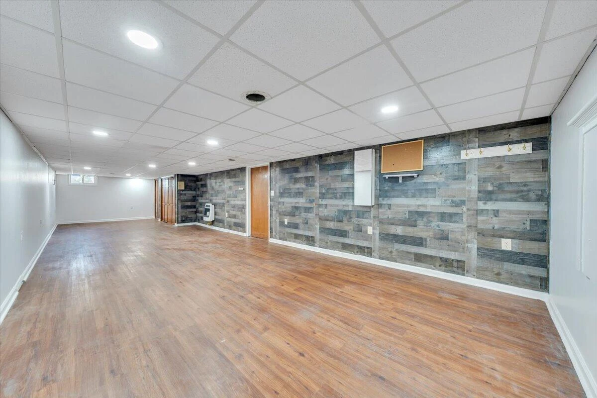 3110 Crockett AVE - Photo 21