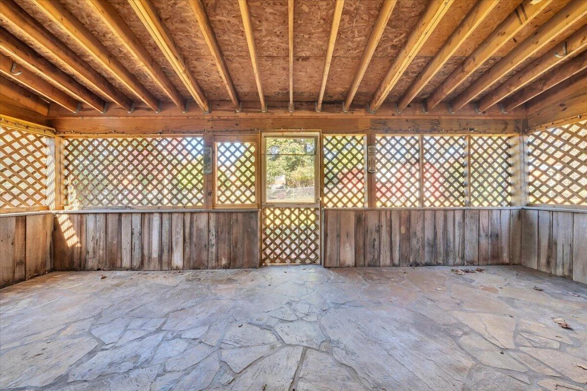 3110 Crockett AVE - Photo 30
