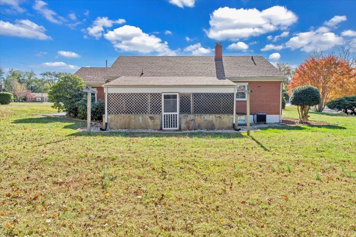 3110 Crockett AVE - Photo 34