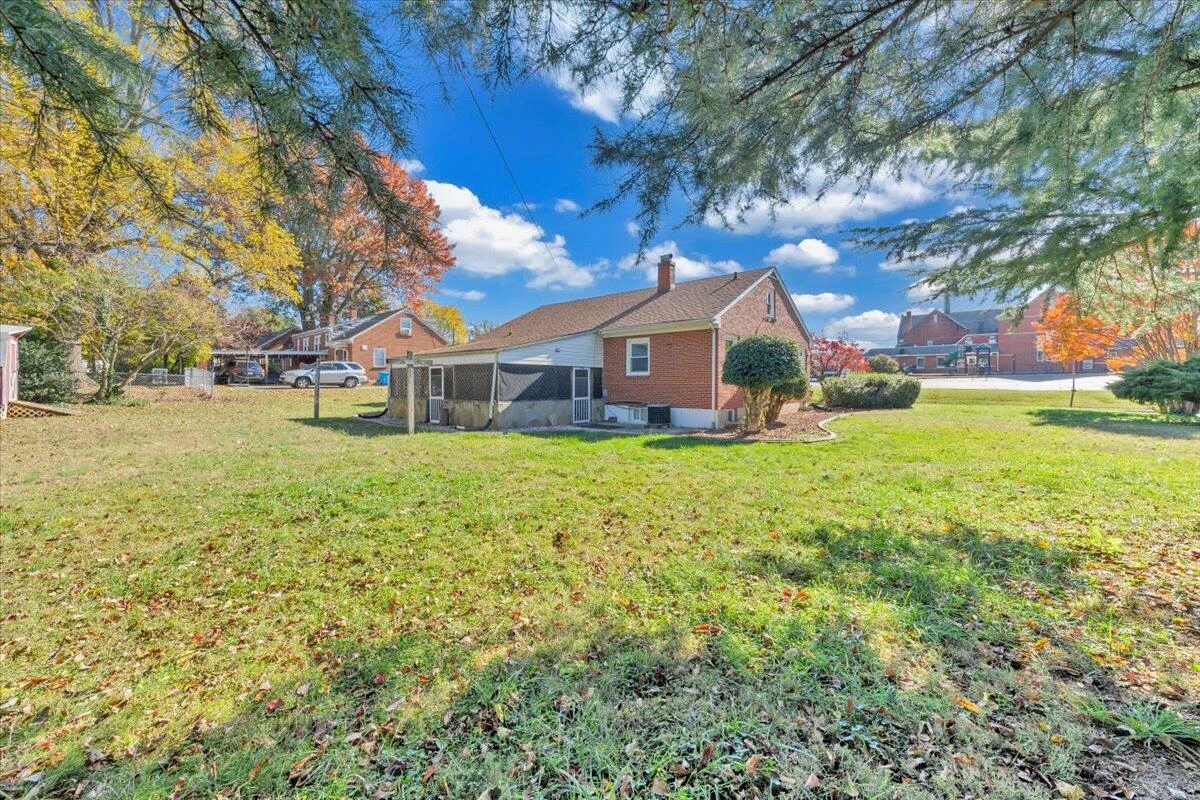 3110 Crockett AVE - Photo 36