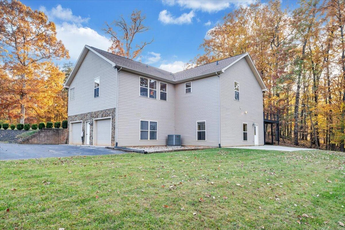 211 Woods Edge DR - Photo 15
