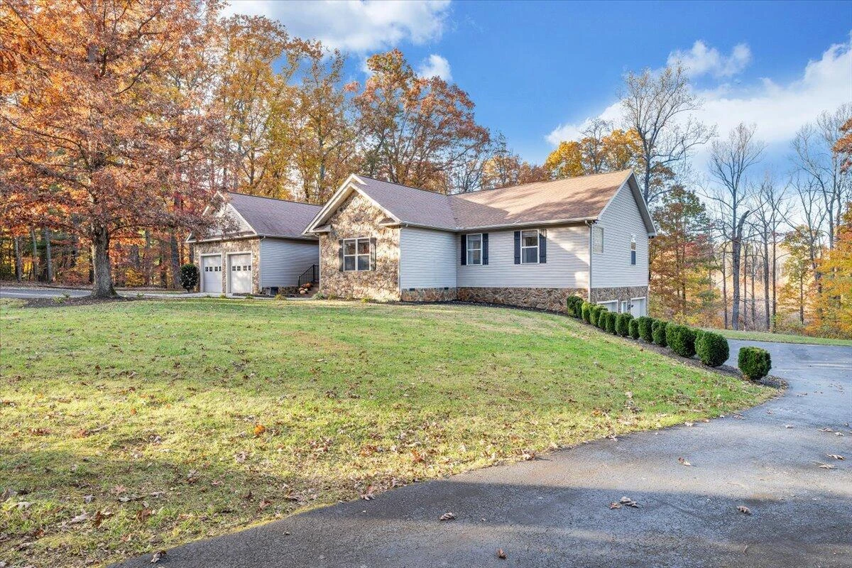 211 Woods Edge DR - Photo 16