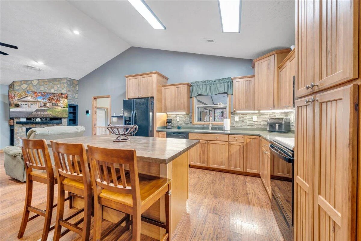 211 Woods Edge DR - Photo 22