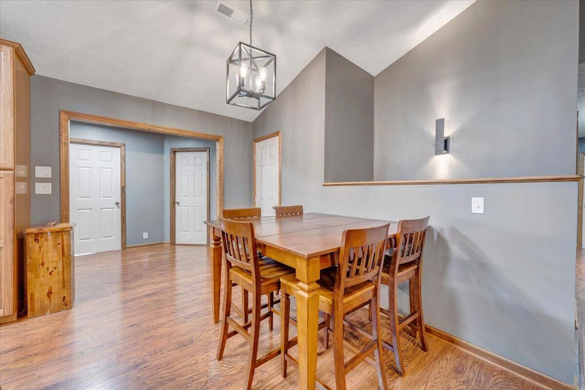 211 Woods Edge DR - Photo 24