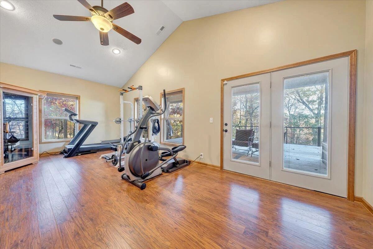 211 Woods Edge DR - Photo 26