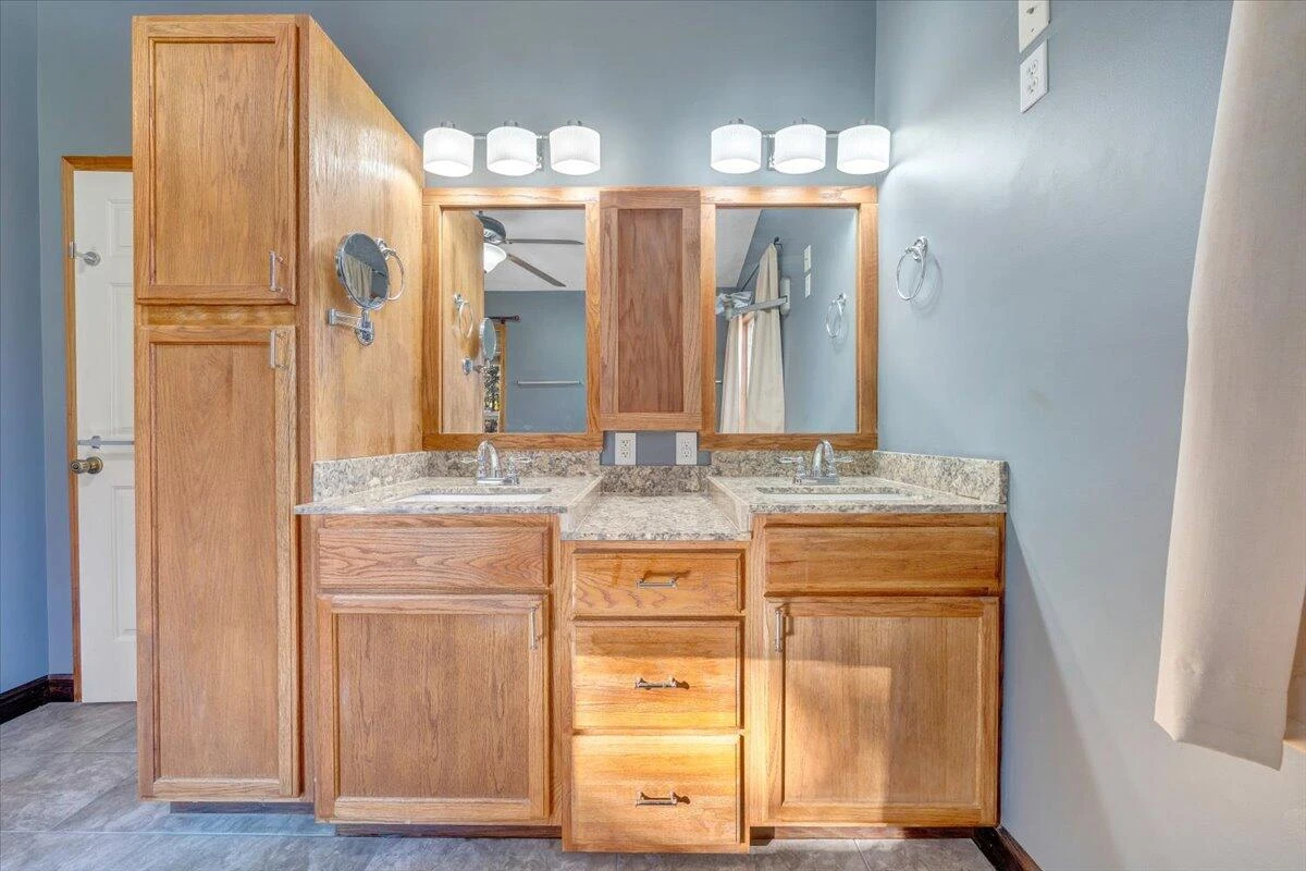 211 Woods Edge DR - Photo 29