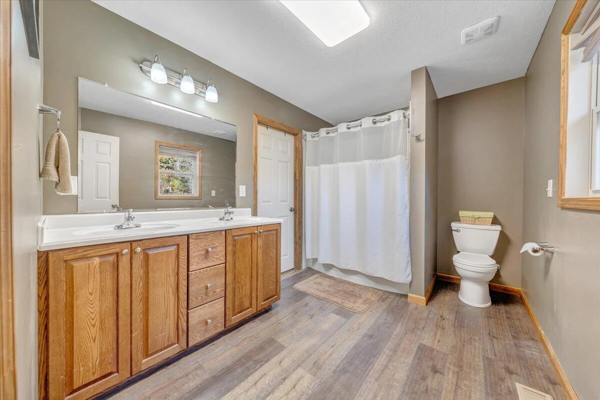 211 Woods Edge DR - Photo 35