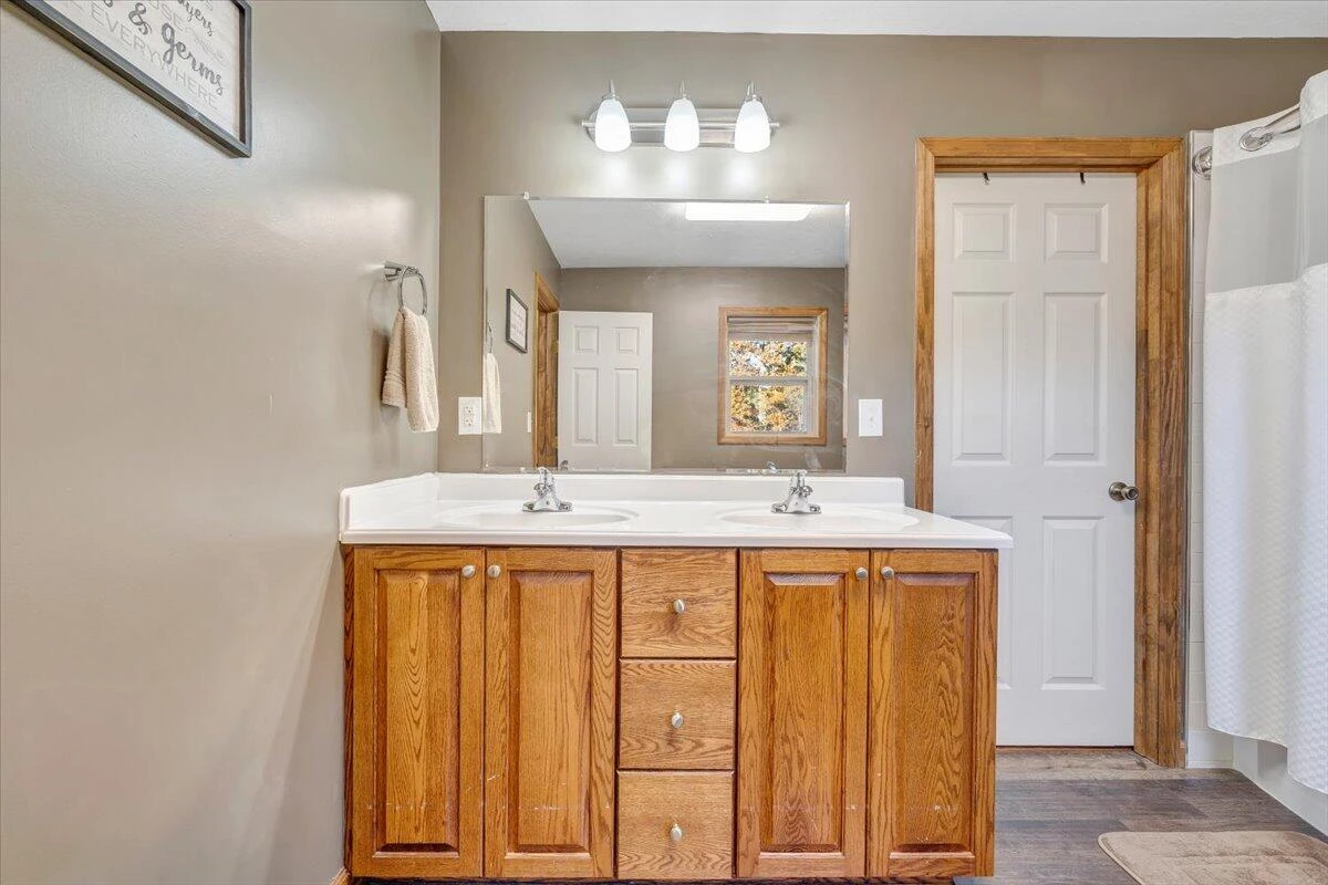 211 Woods Edge DR - Photo 36