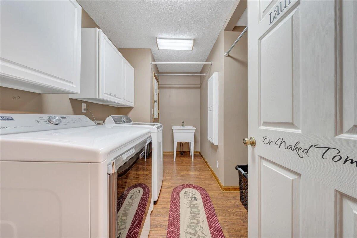 211 Woods Edge DR - Photo 40
