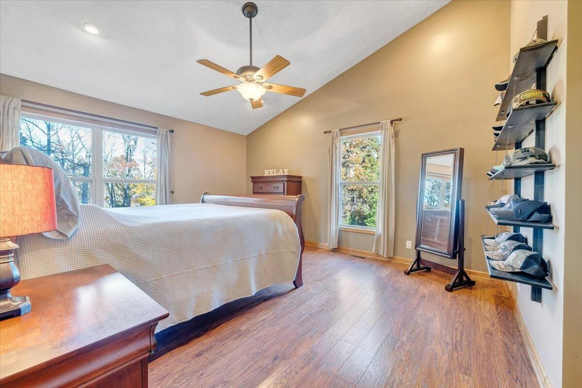 211 Woods Edge DR - Photo 11