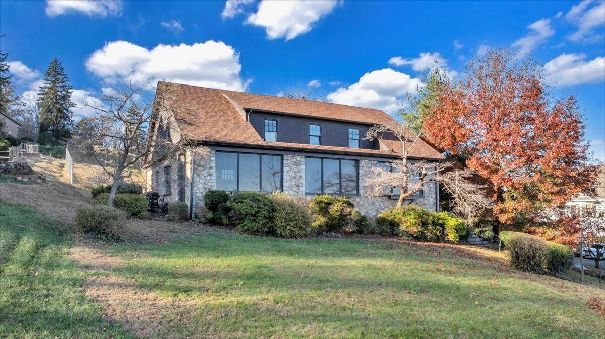 601 Camilla AVE