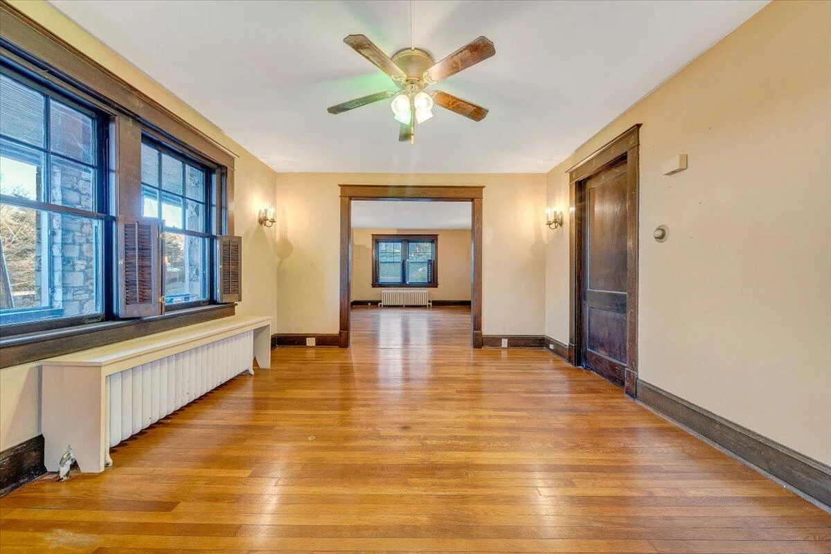 601 Camilla AVE - Photo 12
