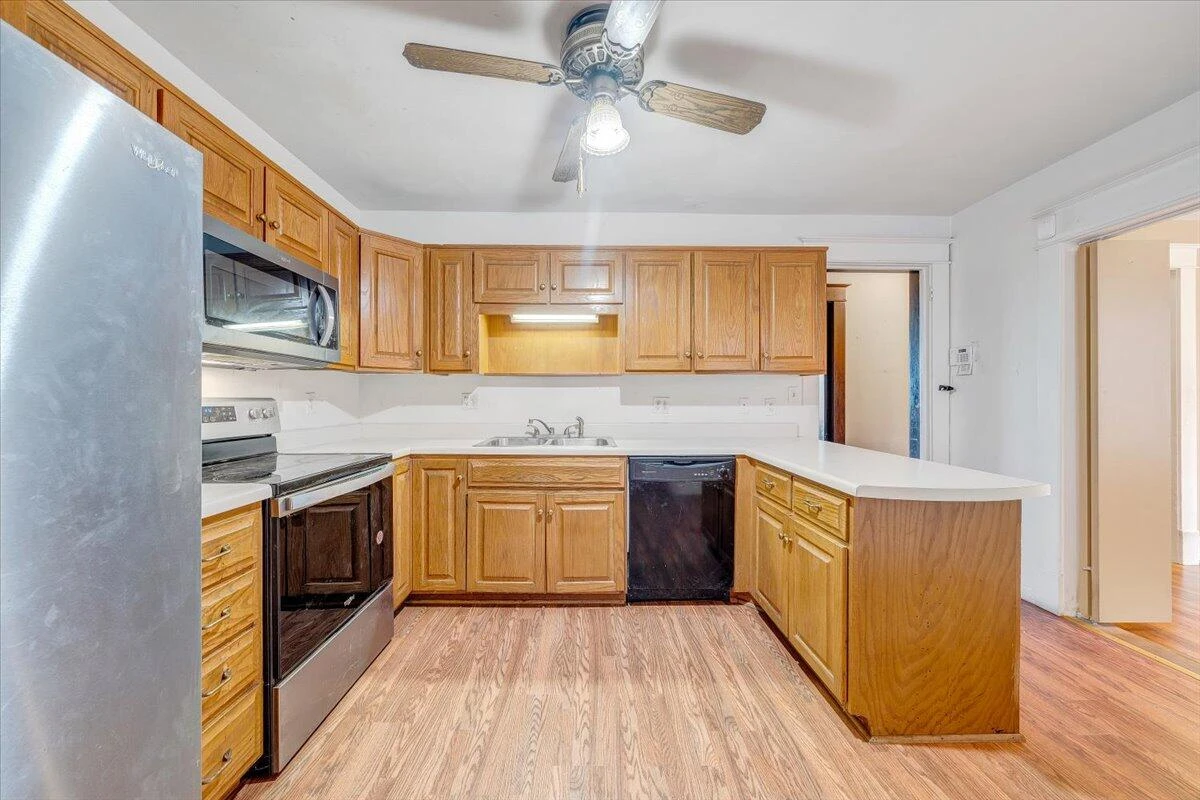 601 Camilla AVE - Photo 20