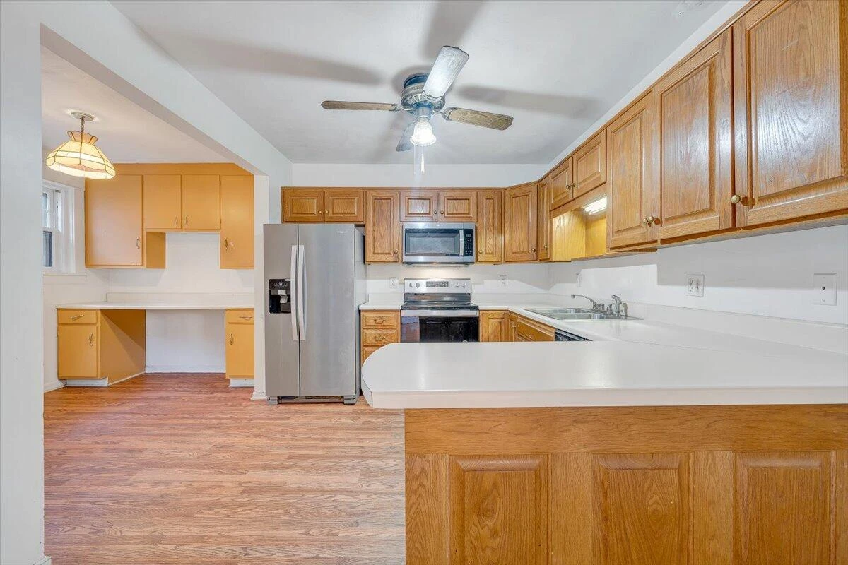 601 Camilla AVE - Photo 21