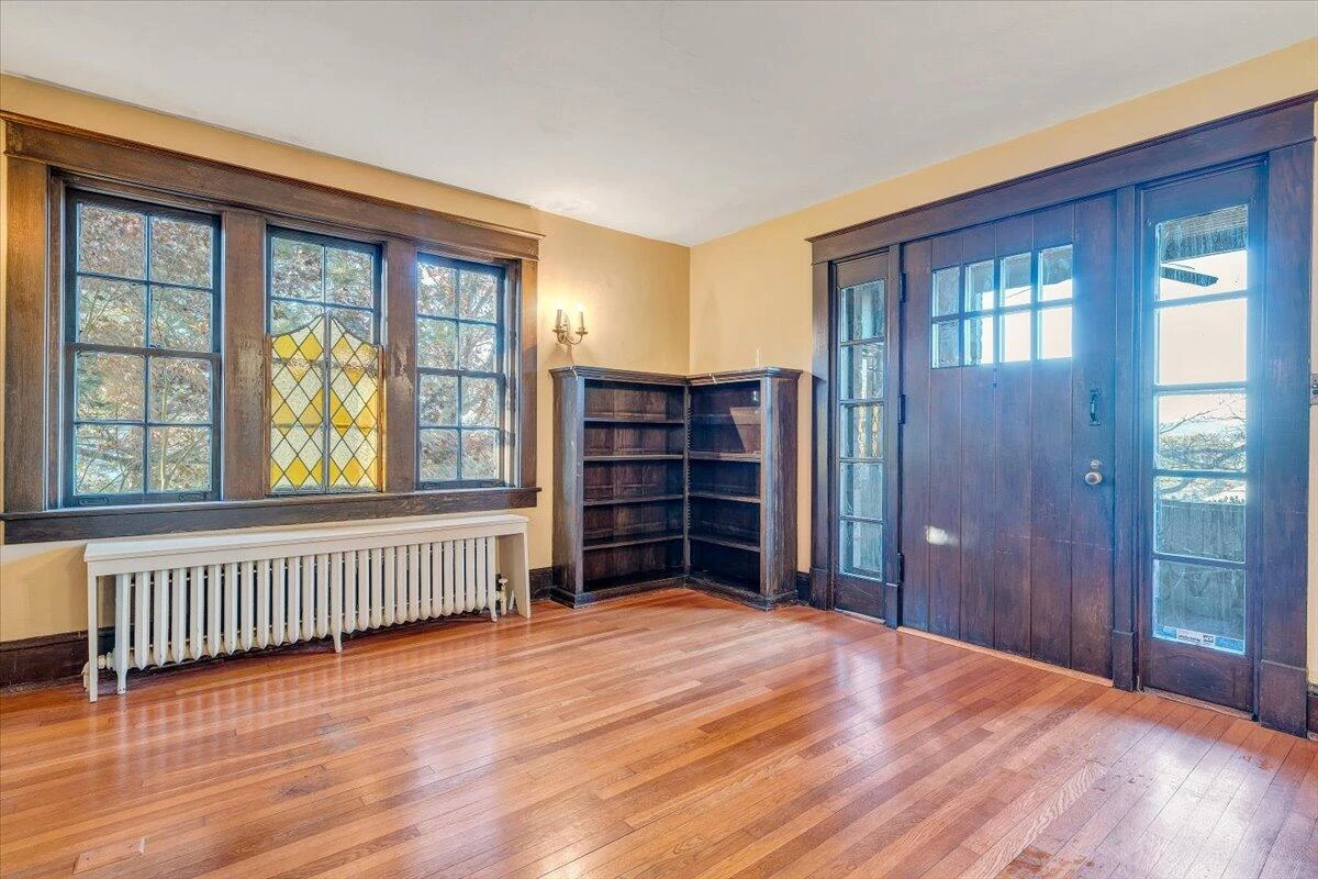 601 Camilla AVE - Photo 6