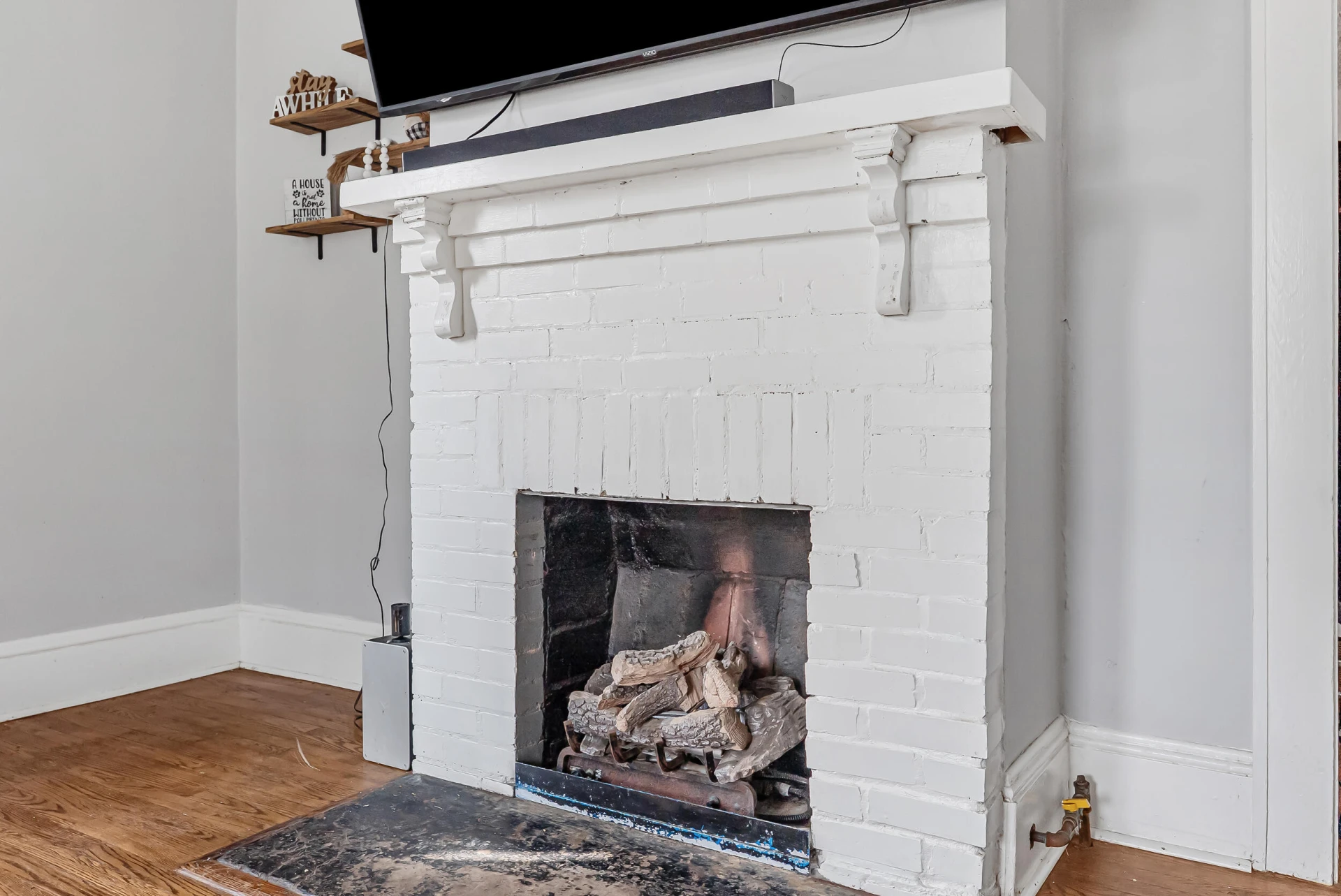 1440 Greenbrier AVE - Photo 5