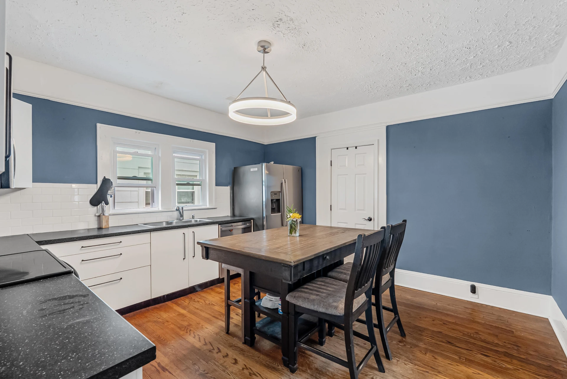 1440 Greenbrier AVE - Photo 7