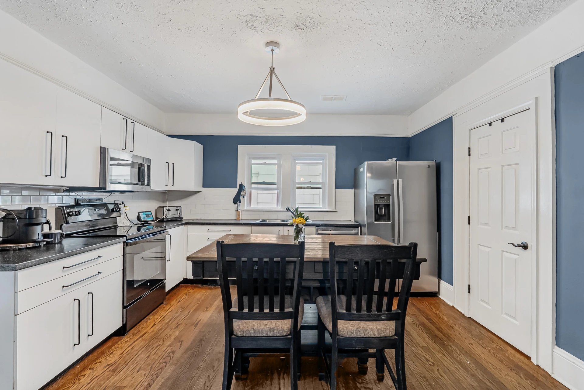 1440 Greenbrier AVE - Photo 8