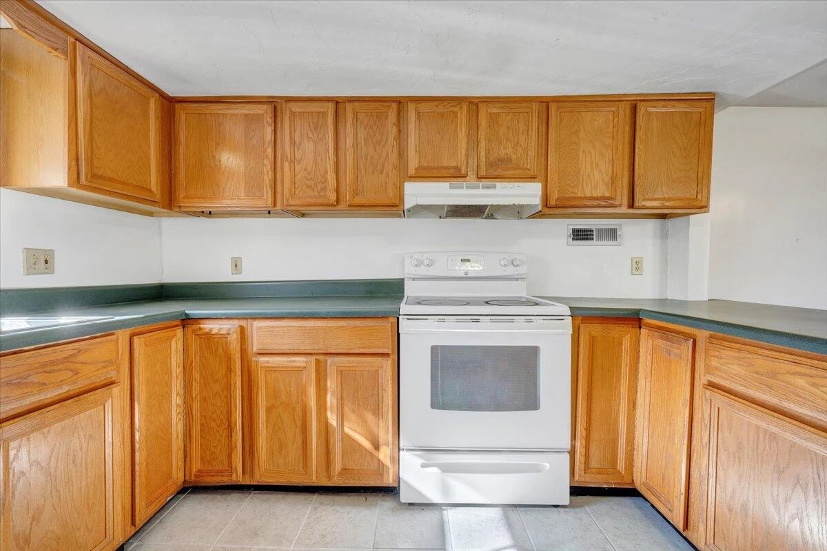 112 Hancock ST - Photo 14