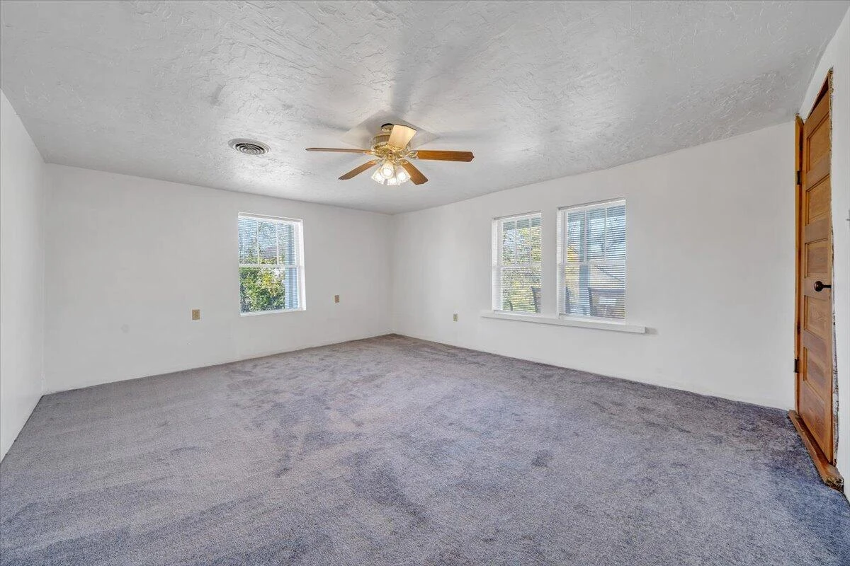 112 Hancock ST - Photo 19