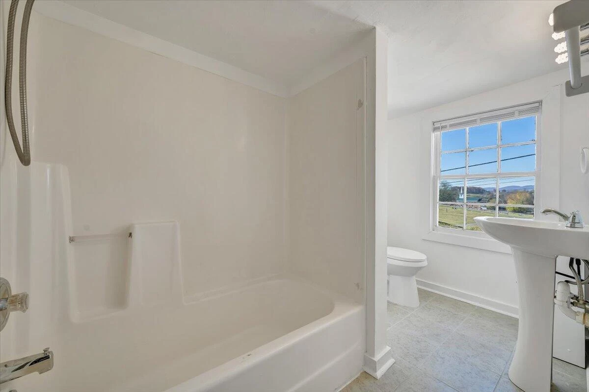 112 Hancock ST - Photo 31