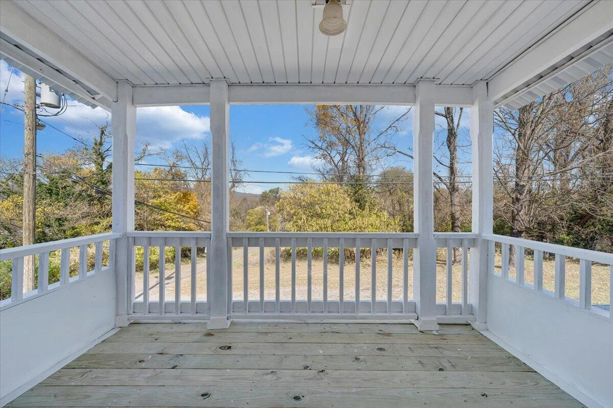 112 Hancock ST - Photo 33