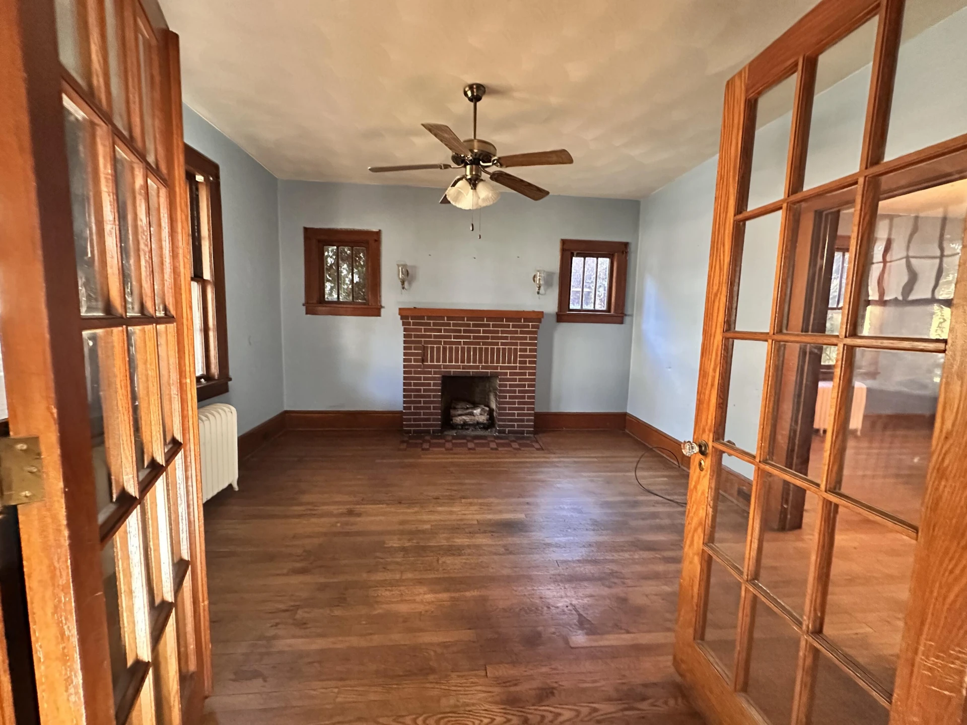 1317 Tazewell AVE - Photo 2