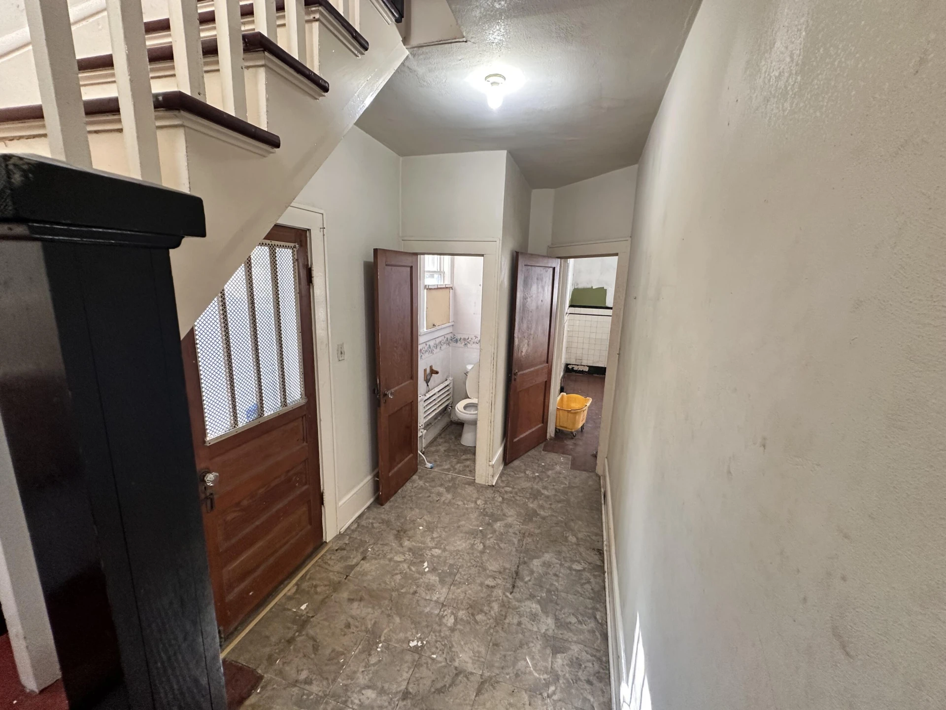 1317 Tazewell AVE - Photo 5