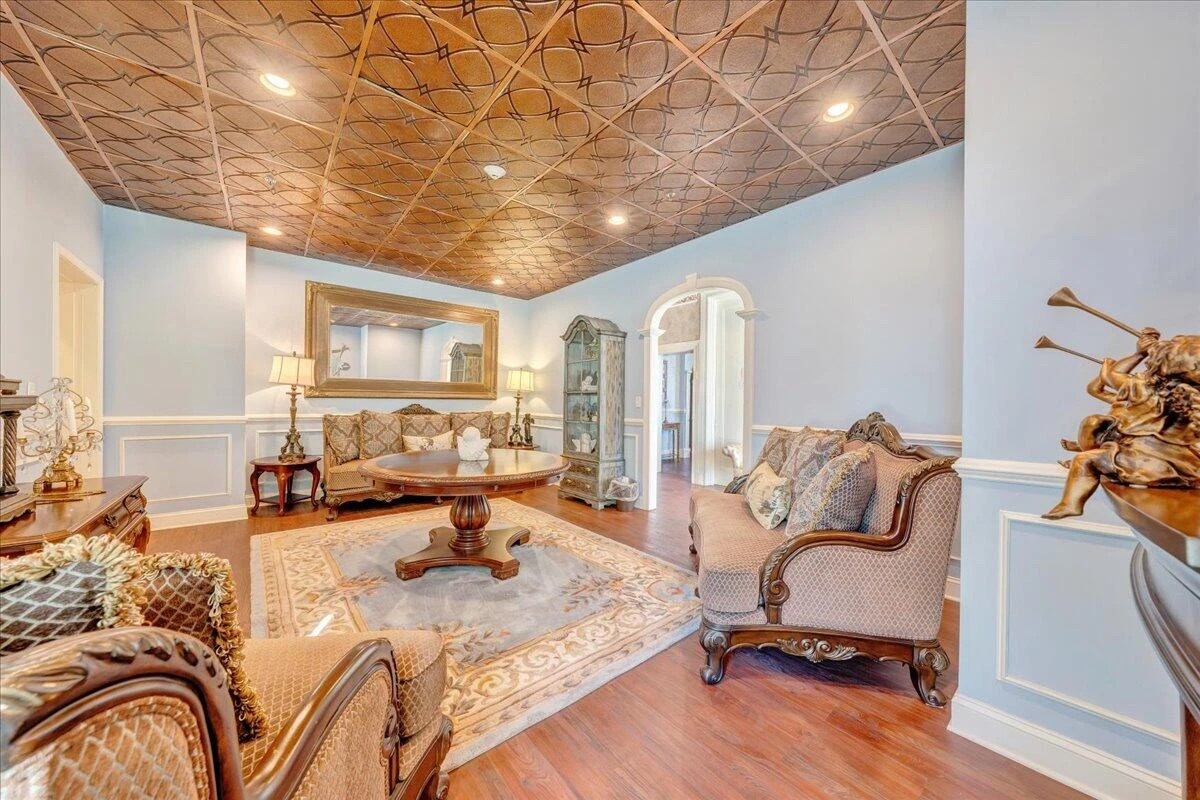 812 Main ST - Photo 12