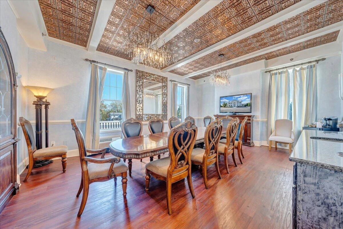 812 Main ST - Photo 14