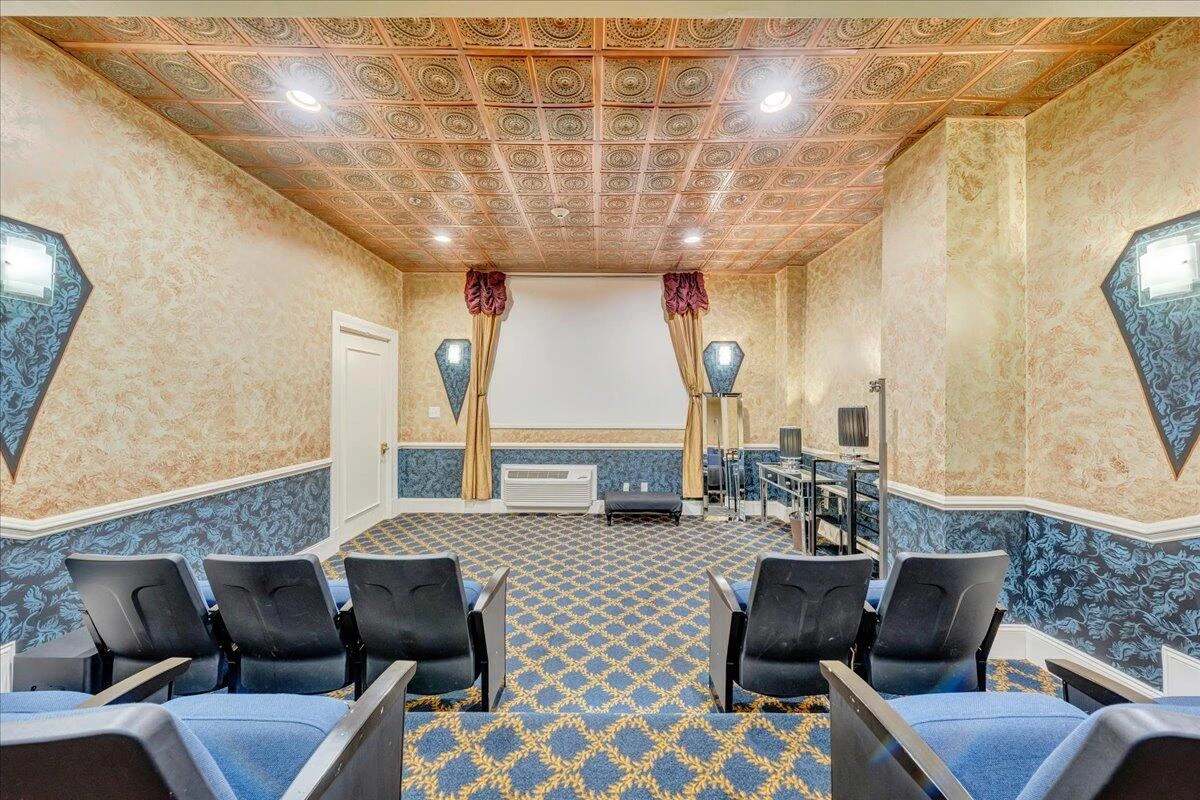 812 Main ST - Photo 16