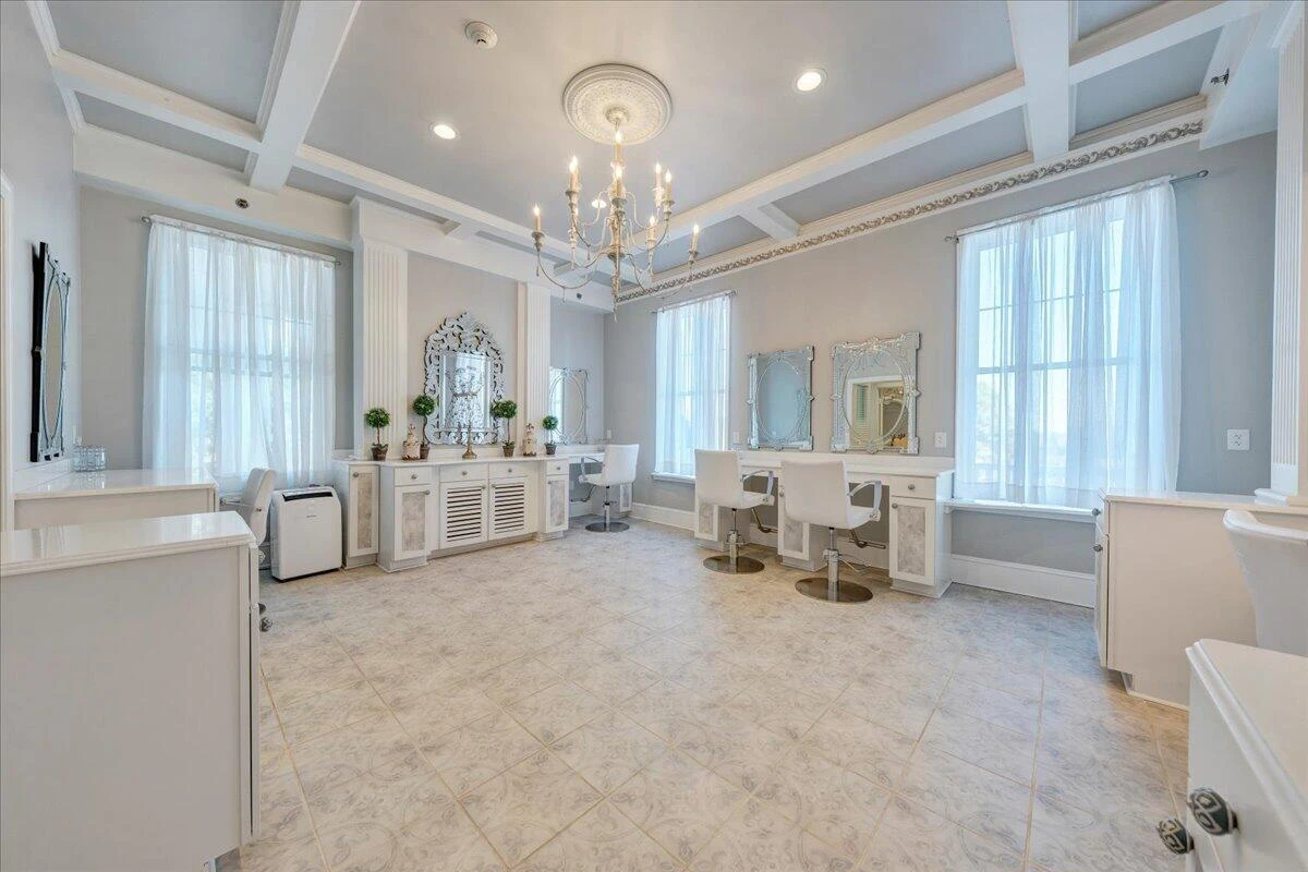 812 Main ST - Photo 17