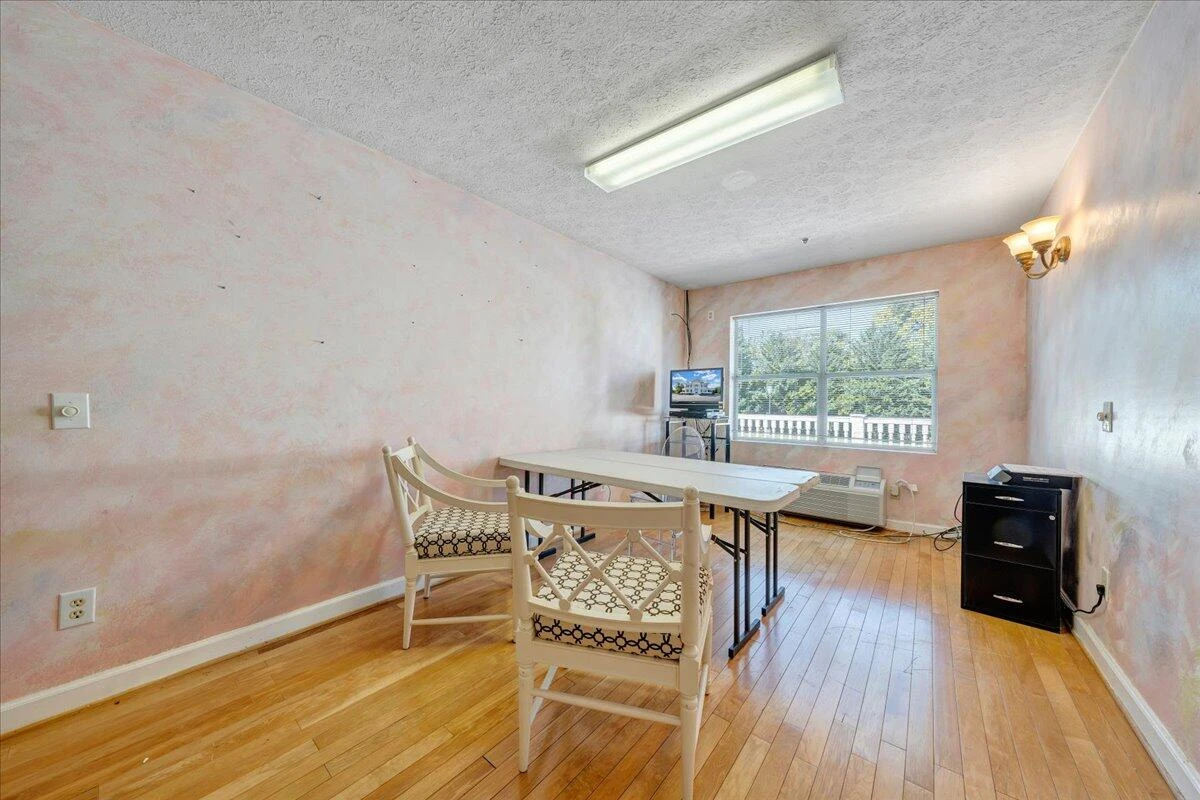 812 Main ST - Photo 34