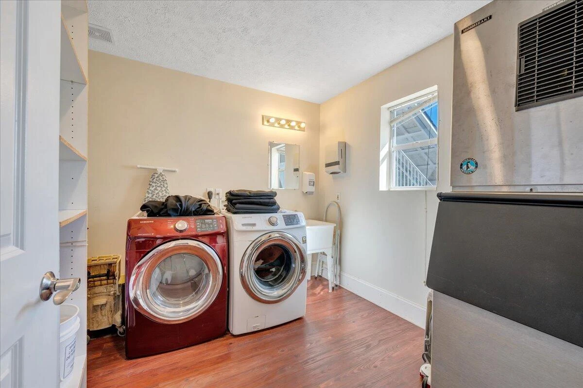 812 Main ST - Photo 35