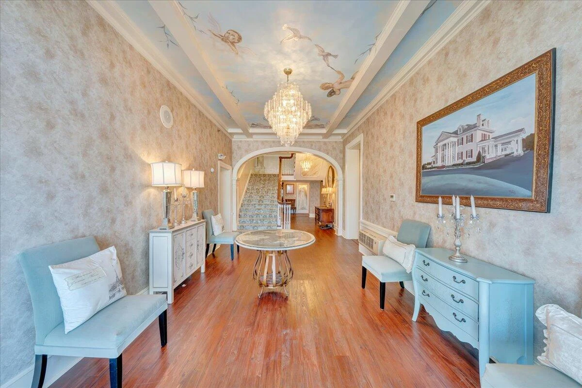 812 Main ST - Photo 9