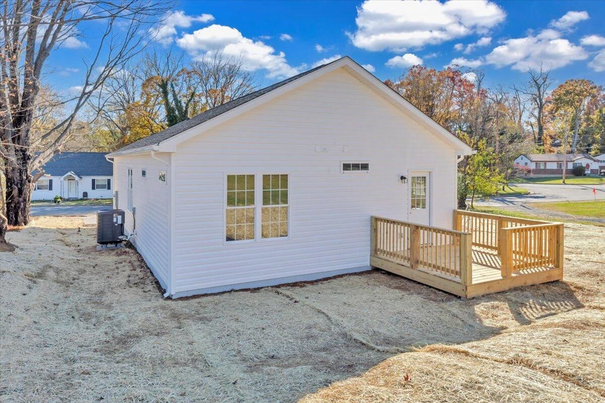 3527 Troutland AVE - Photo 24