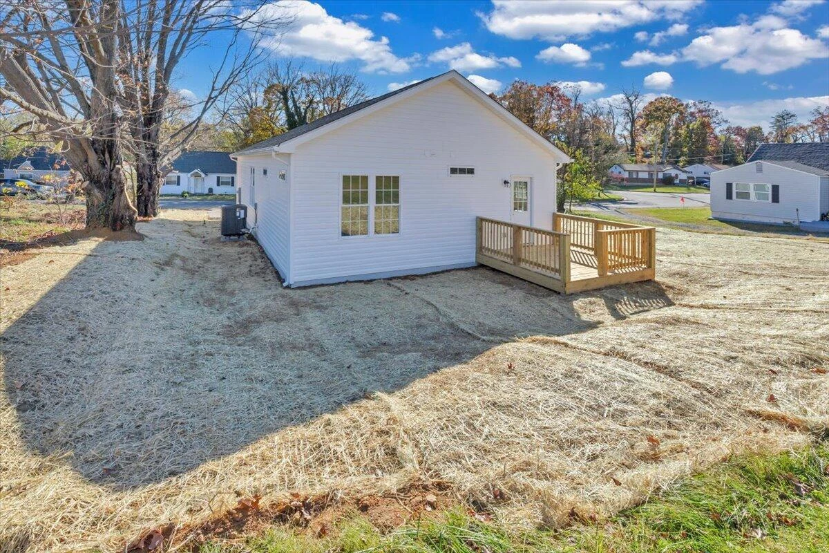 3527 Troutland AVE - Photo 25