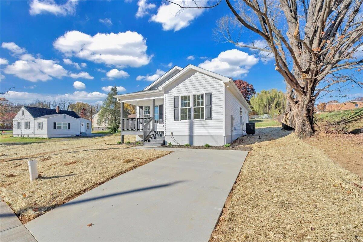 3527 Troutland AVE - Photo 34