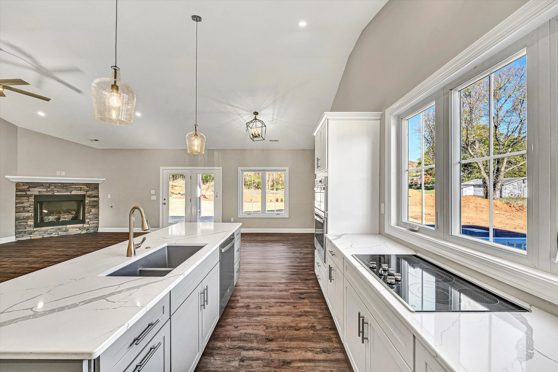 1120 Monterey RD - Photo 10