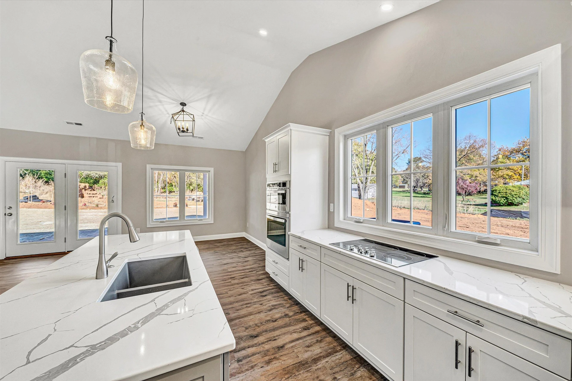 1120 Monterey RD - Photo 9